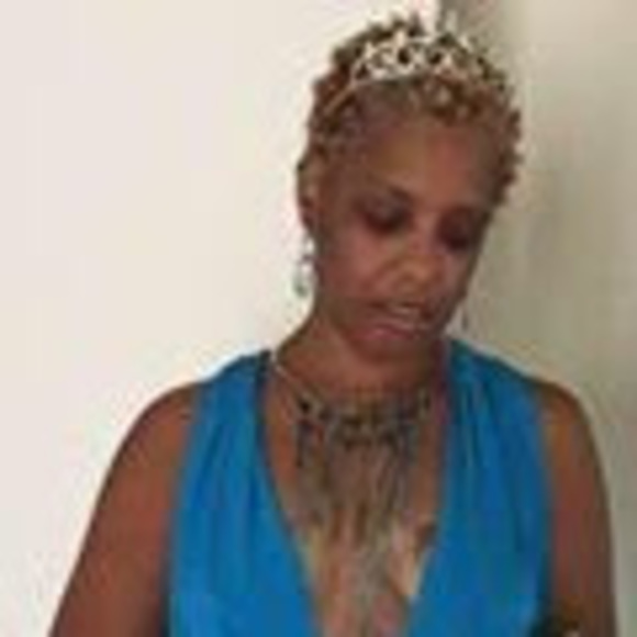 queenzsazsa838